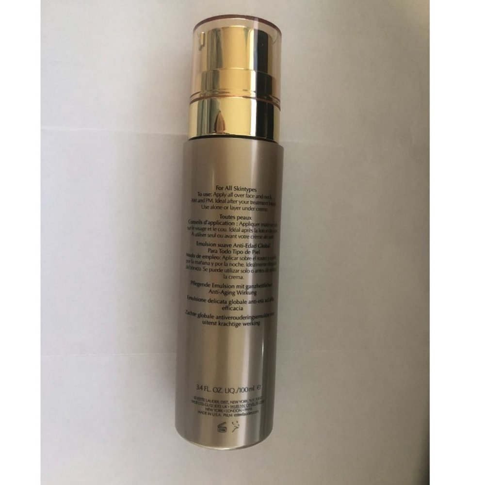ESTEE LAUDER Revitalizing Supreme Global Anti-aging Power Soft Emulsion - Picture 4 of 5